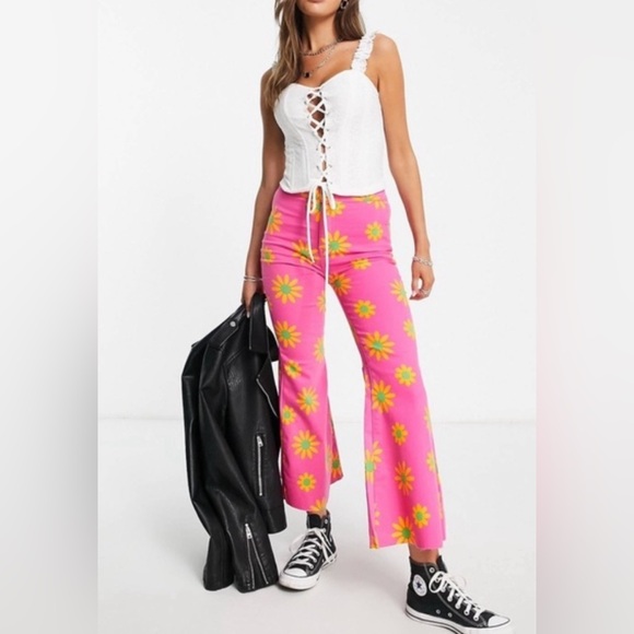 NWT Free People Youthquake Cropped Flare
Jeans size (multiple sizes) - Picture 3 of 3